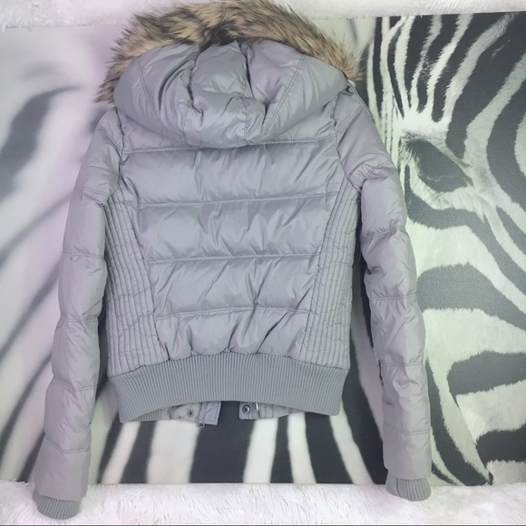 💙SOLD💙AEO Grey Silver Warm Puffer Coat Faux Fur - Picture 5 of 8